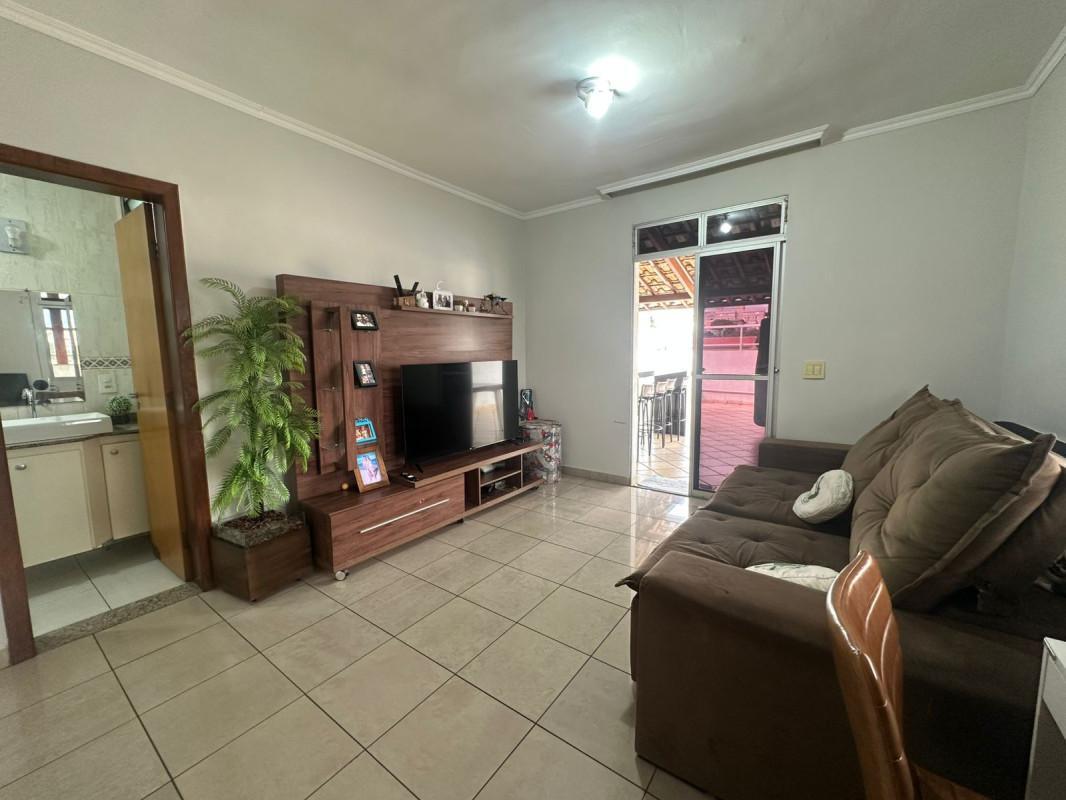 Cobertura, Esplanada, 3 Quartos, 2 Vagas, 1 Suíte