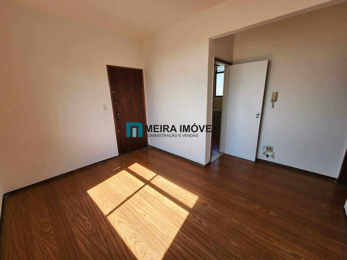 Apartamento, Floresta, 2 Quartos, 1 Vaga