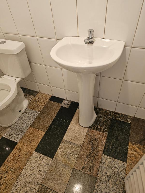 Loja, Alípio de Melo, 1 Vaga
