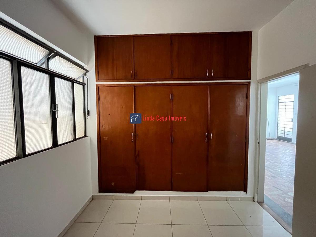 Casa Comercial, Carlos Prates, 4 Quartos, 2 Vagas, 1 Suíte