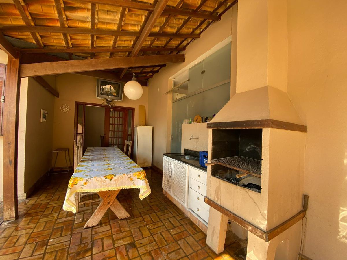 Casa, Braúnas, 3 Quartos, 7 Vagas, 3 Suítes