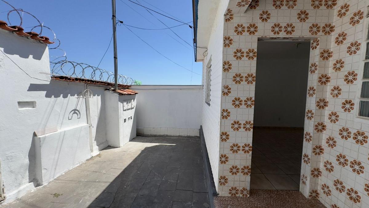 Casa, Fernão Dias, 3 Quartos, 0 Vaga, 1 Suíte