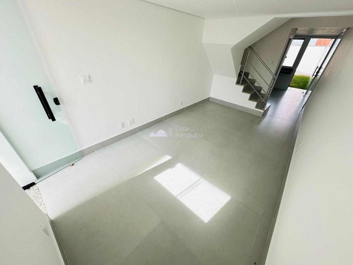 Casa, Santa Mônica, 2 Quartos, 2 Vagas, 2 Suítes
