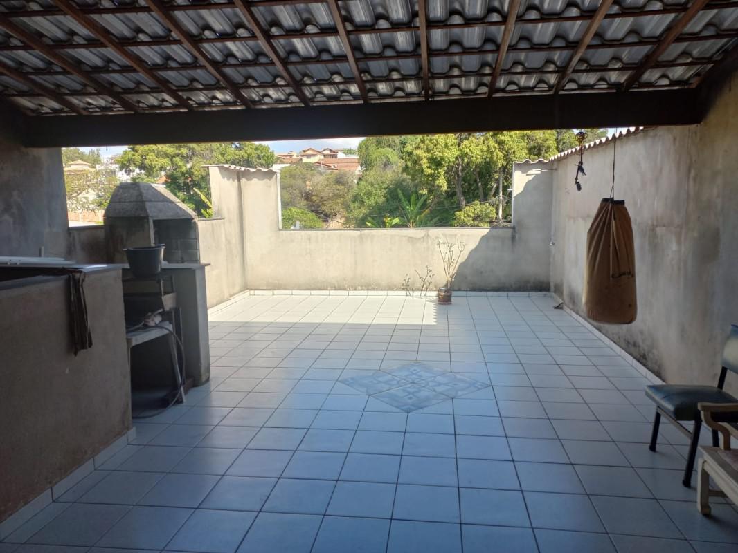 Casa, Céu Azul, 3 Quartos, 4 Vagas, 2 Suítes