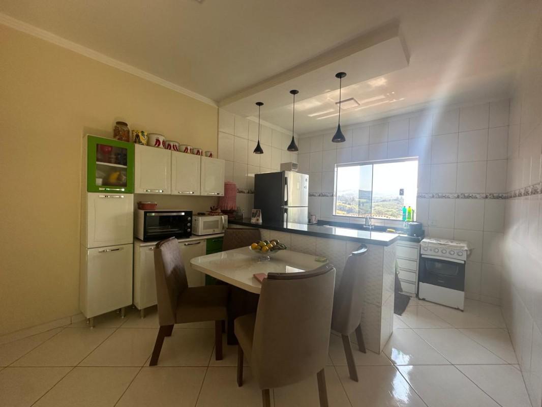 Casa, Centro, 3 Quartos, 2 Vagas