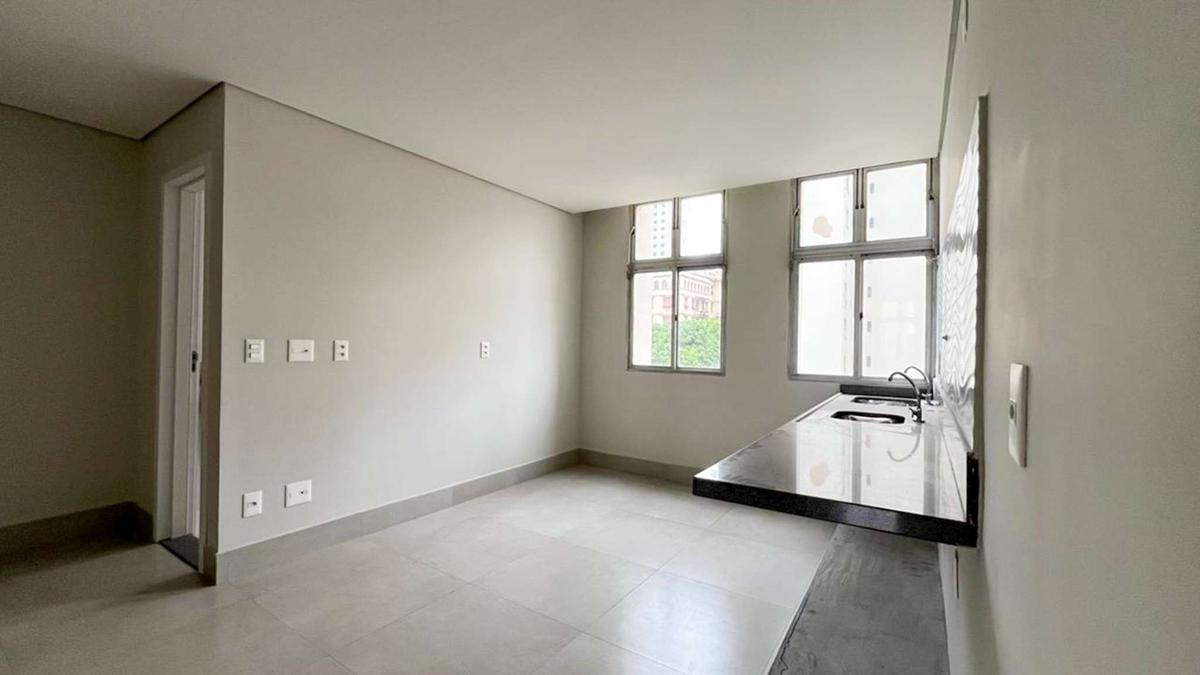 Apartamento, Centro, 2 Quartos, 0 Vaga, 1 Suíte