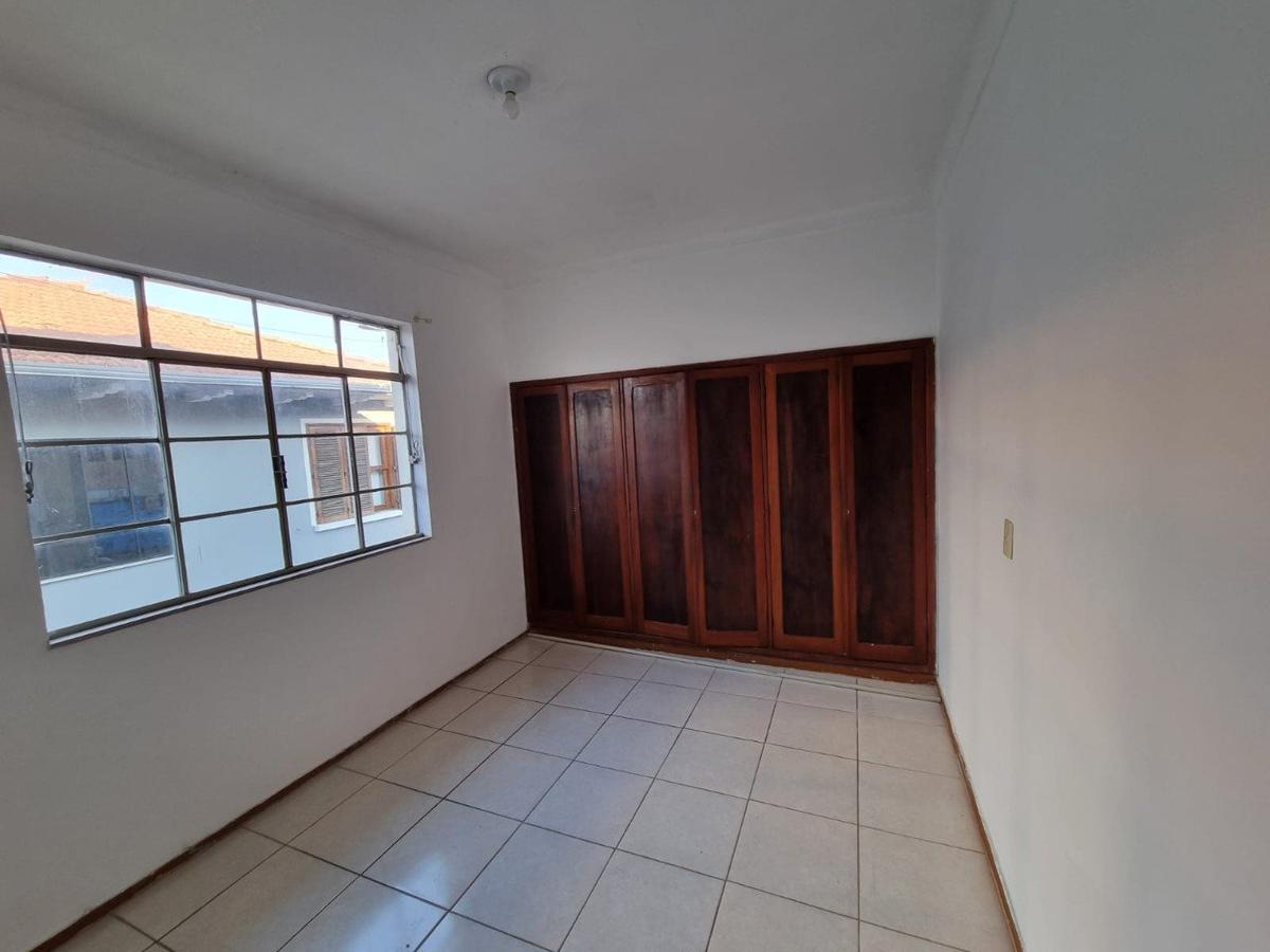 Casa, Lagoinha, 6 Quartos, 0 Vaga, 2 Suítes