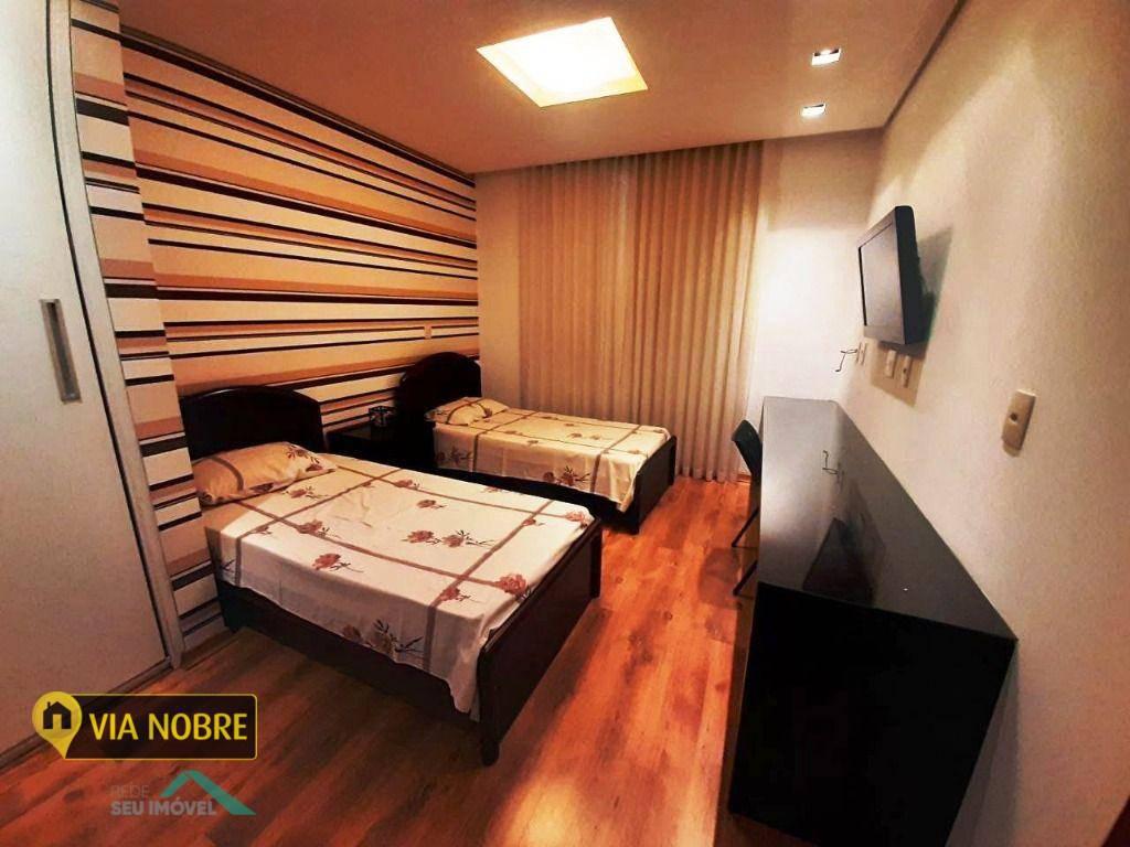 Casa em Condomínio, Estoril, 5 Quartos, 4 Vagas, 5 Suítes