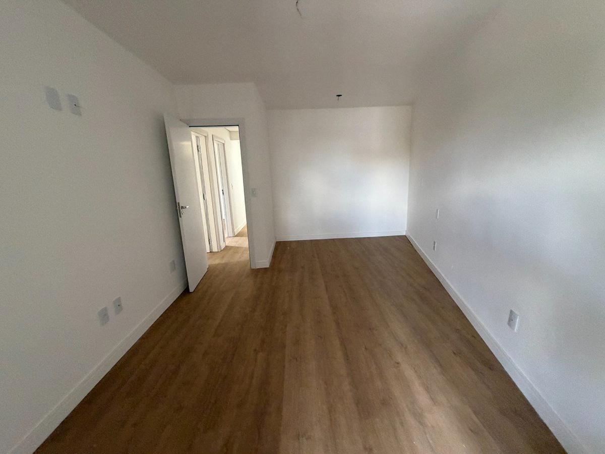 Casa, Planalto, 3 Quartos, 2 Vagas, 1 Suíte