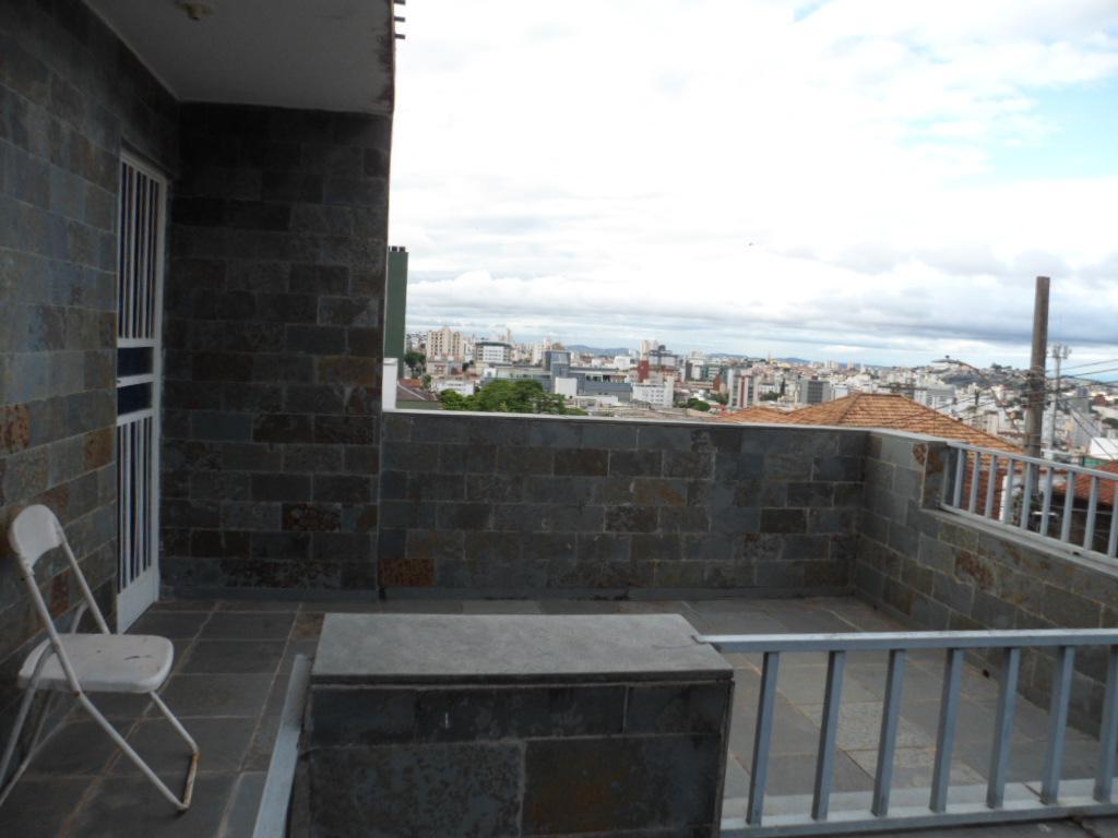 Casa, Barroca, 5 Quartos, 2 Vagas, 1 Suíte