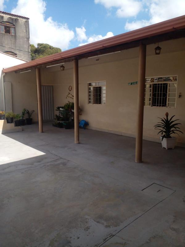 Casa, Fonte Grande, 2 Quartos, 3 Vagas