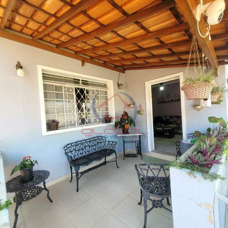 Casa, Alípio de Melo, 4 Quartos, 2 Vagas, 1 Suíte