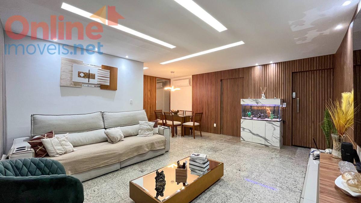 Apartamento, Castelo, 3 Quartos, 0 Vaga, 1 Suíte