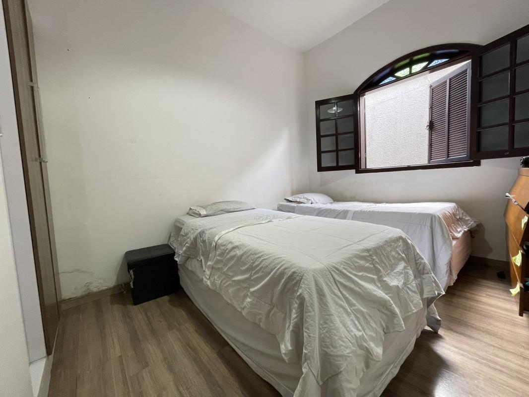 Casa, Jardim Casa Branca, 4 Quartos, 3 Vagas, 1 Suíte