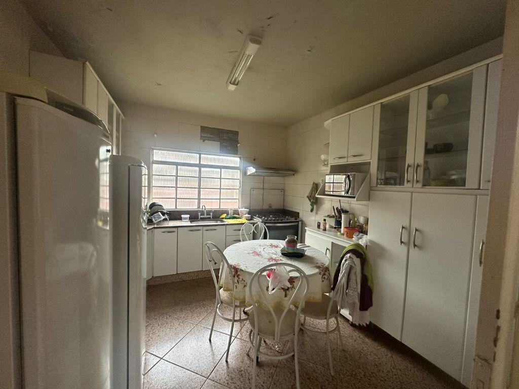 Cobertura, Centro, 4 Quartos, 2 Vagas, 1 Suíte