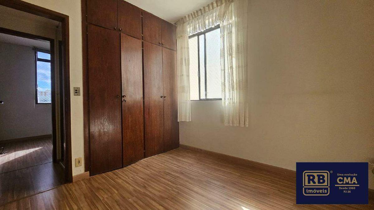 Apartamento, Sagrada Família, 2 Quartos, 1 Vaga
