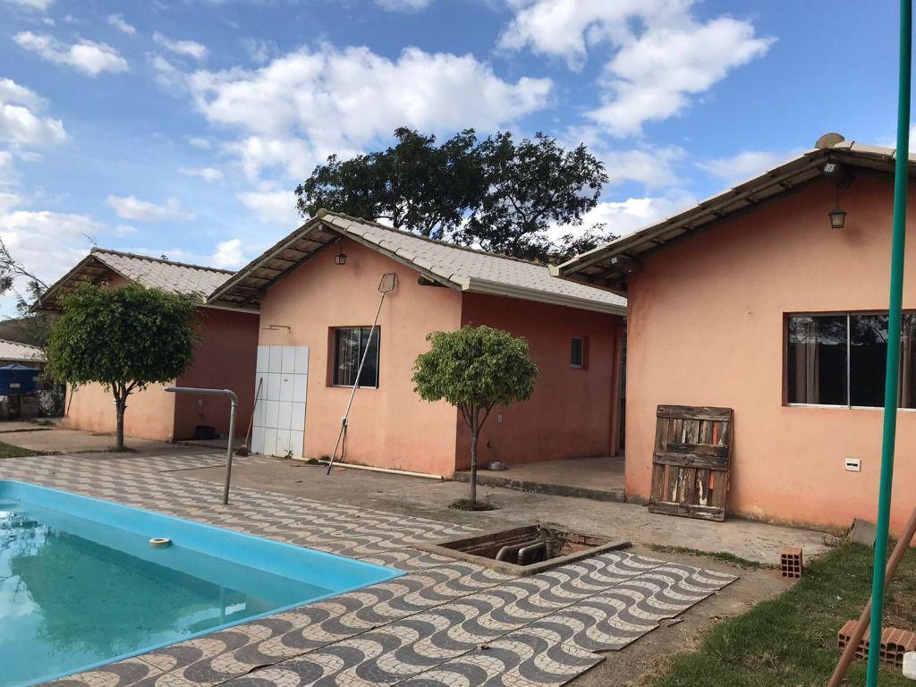 Fazenda, Adelmolândia, 4 Quartos, 0 Vaga, 1 Suíte