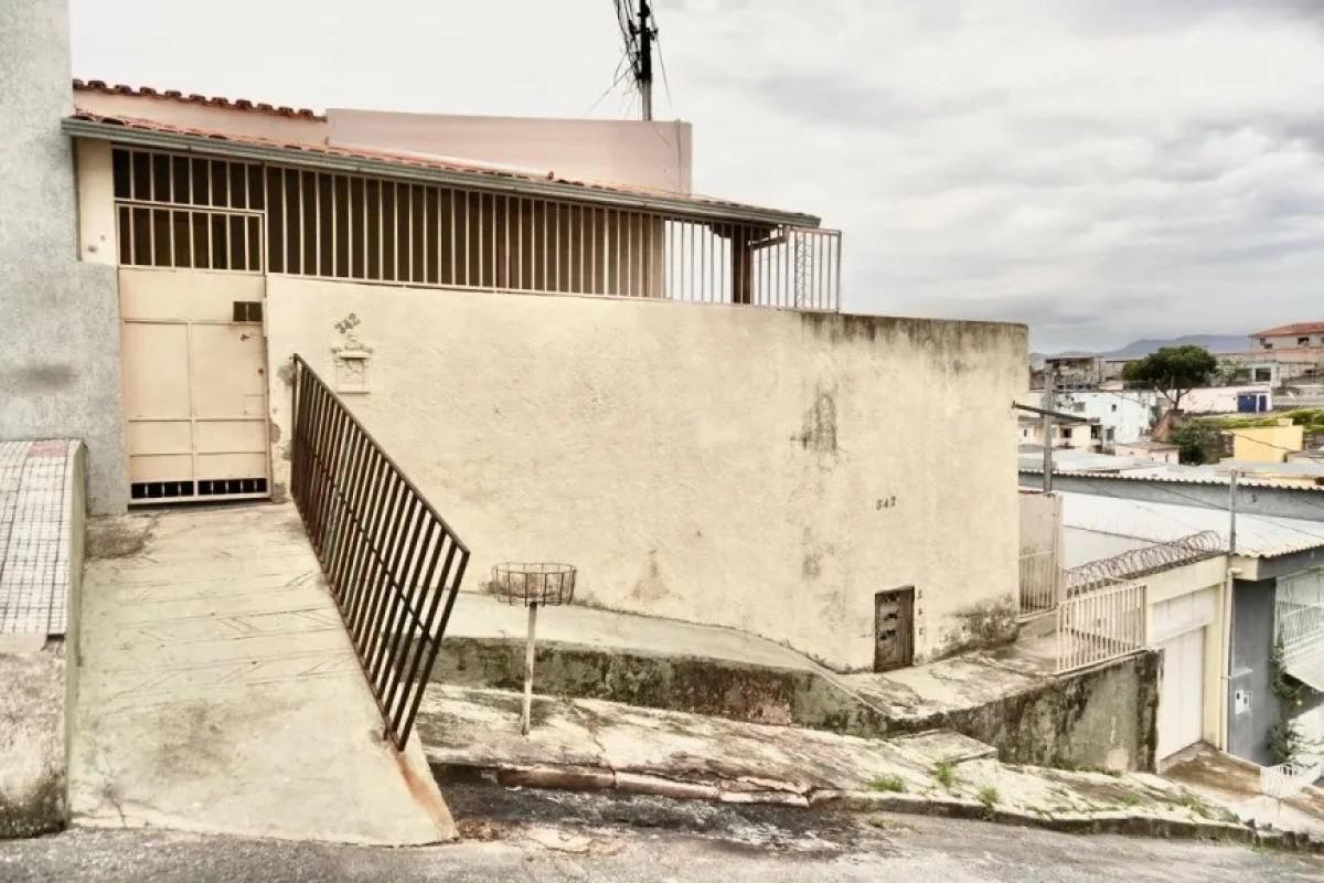 Casa, Santa Cruz, 3 Quartos, 0 Vaga, 1 Suíte