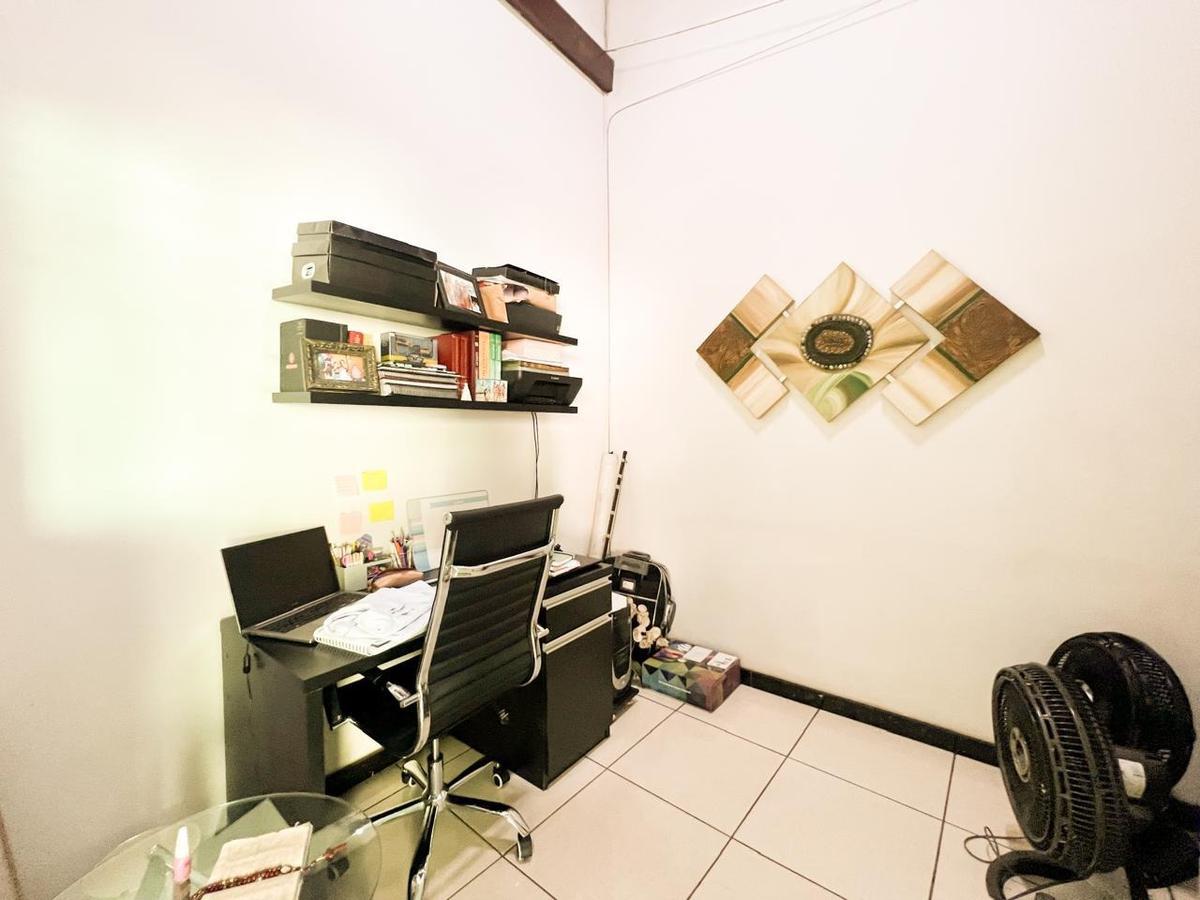 Casa, Arvoredo, 3 Quartos, 8 Vagas, 2 Suítes