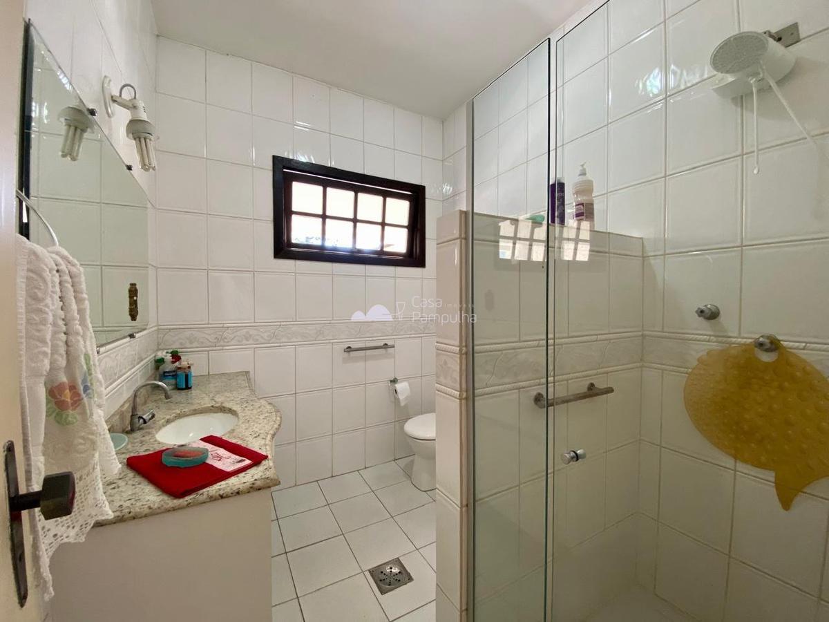 Casa, Itapoã, 3 Quartos, 4 Vagas, 1 Suíte