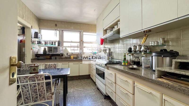 Apartamento, Funcionários, 4 Quartos, 2 Vagas, 1 Suíte