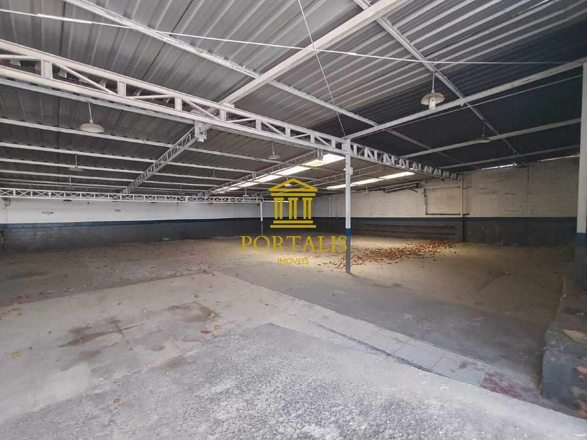 Galpão, Prado, 0 Quarto, 20 Vagas