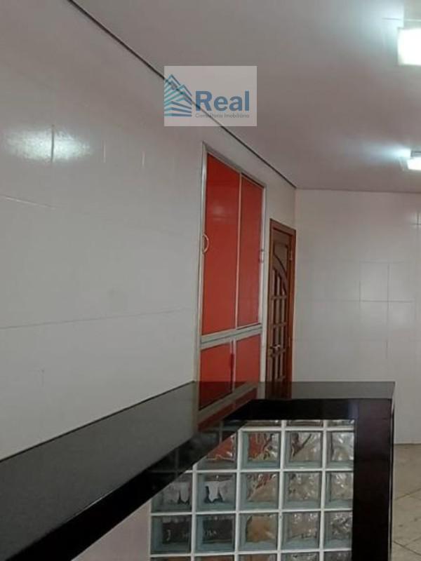 Casa, Trevo, 4 Quartos, 3 Vagas, 2 Suítes