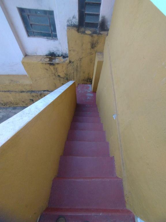 Casa, Centro, 7 Quartos, 0 Vaga