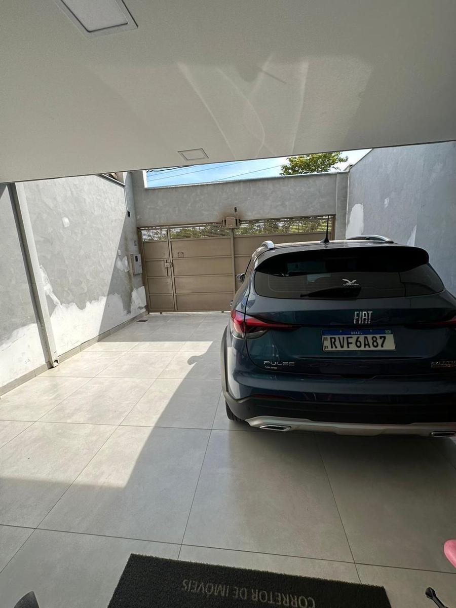 Casa, Monte Verde, 3 Quartos, 2 Vagas, 1 Suíte