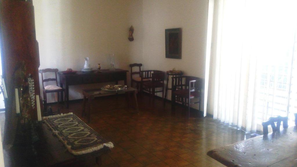 Casa Comercial, Gutierrez, 3 Quartos, 4 Vagas, 1 Suíte