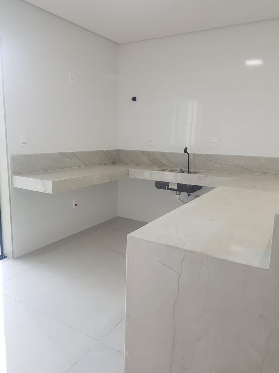 Casa, Planalto, 4 Quartos, 4 Vagas, 2 Suítes