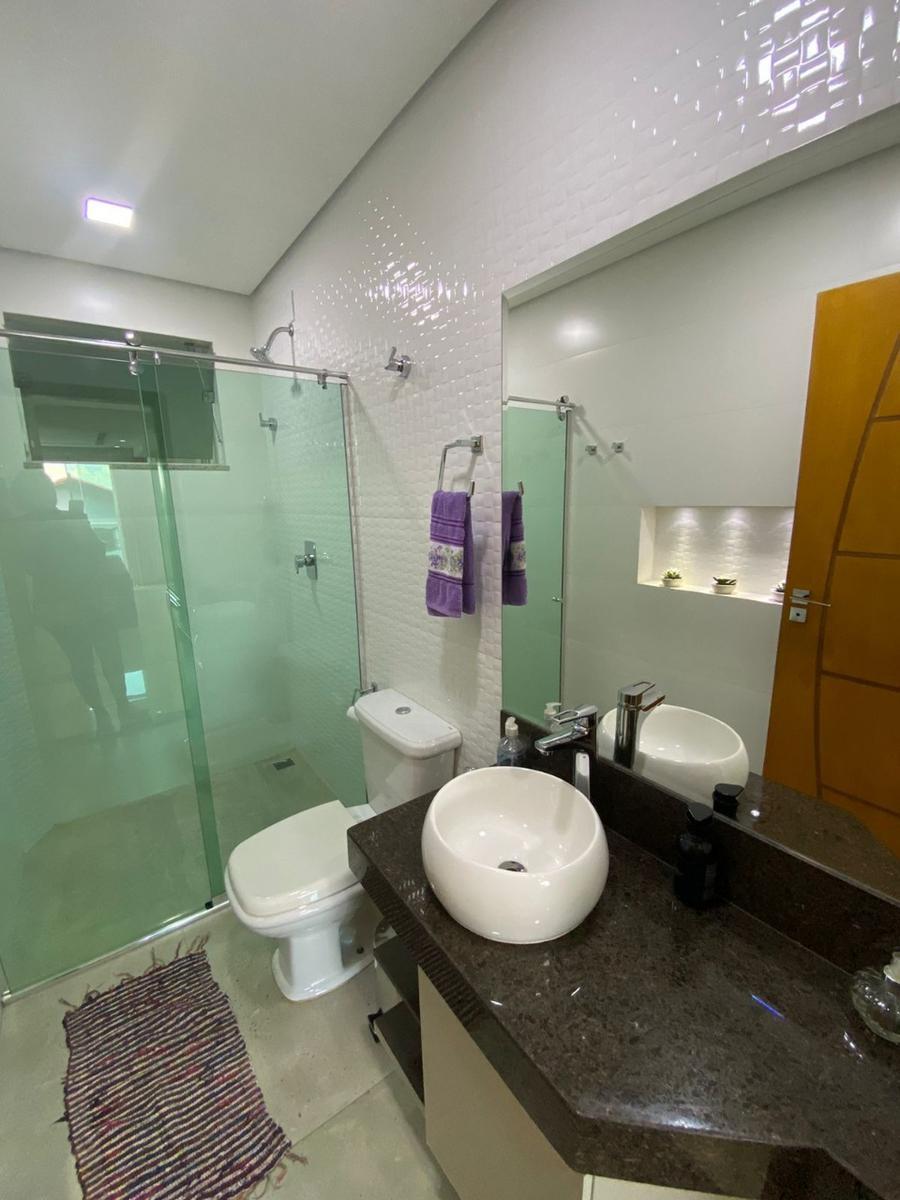 Casa, Novo Glória, 4 Quartos, 5 Vagas, 1 Suíte