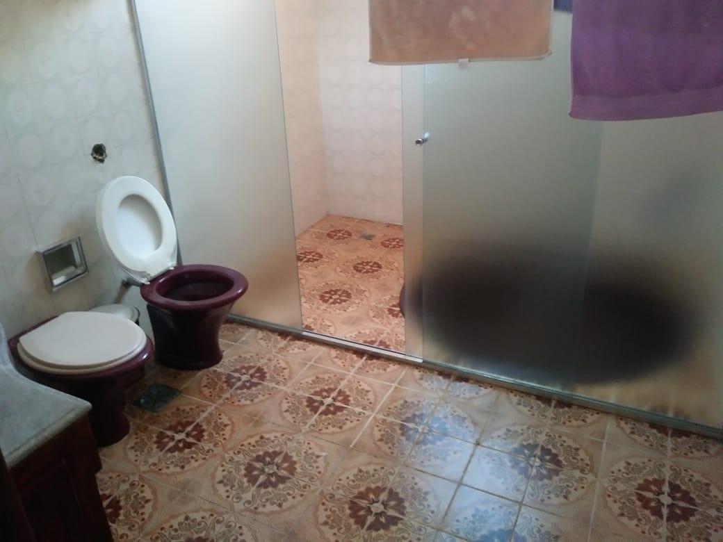 Casa Comercial, Letícia, 4 Quartos, 10 Vagas, 2 Suítes