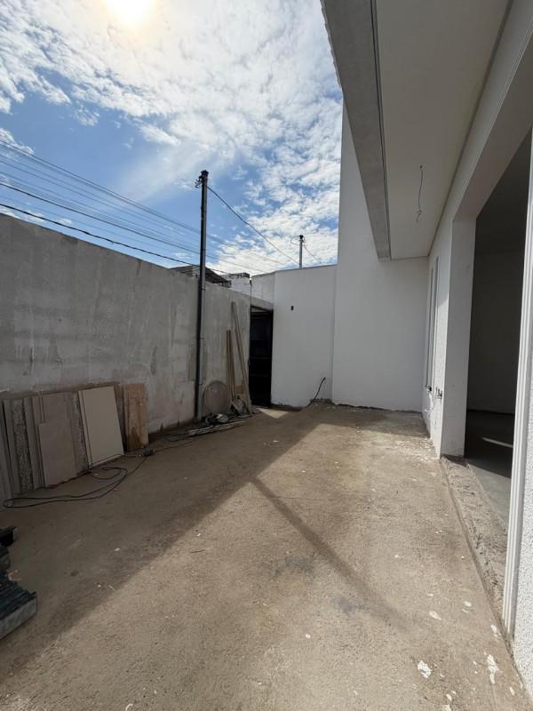 Casa, Masterville, 2 Quartos, 2 Vagas, 1 Suíte