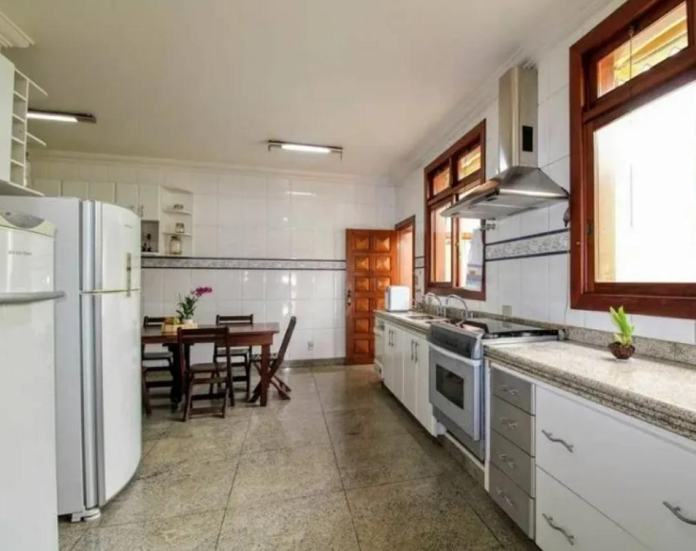 Casa, Castelo, 4 Quartos, 5 Vagas, 4 Suítes