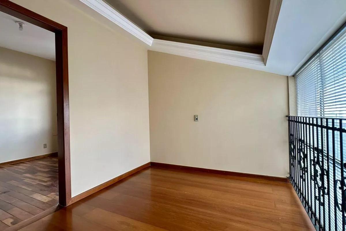 Cobertura, Luxemburgo, 3 Quartos, 2 Vagas, 2 Suítes