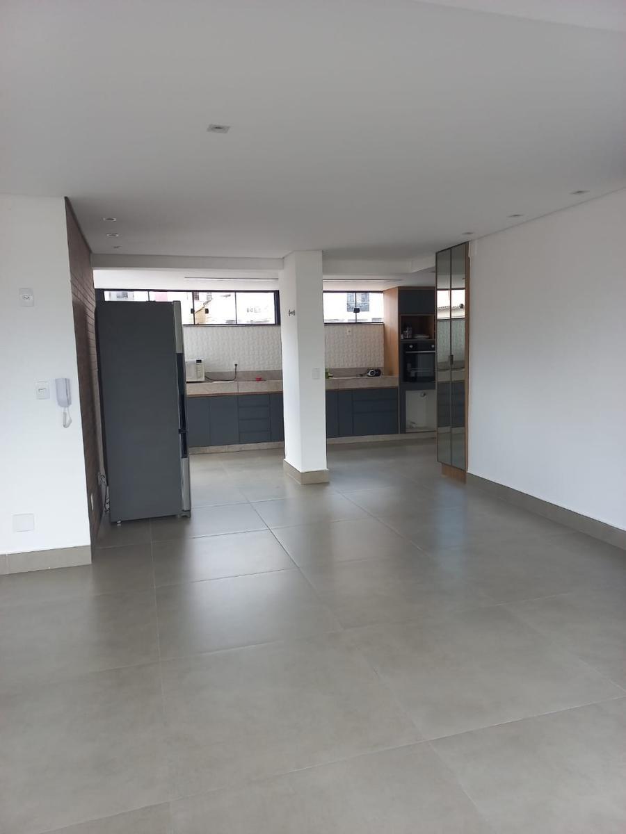 Apartamento, Sagrada Família, 3 Quartos, 2 Vagas, 1 Suíte