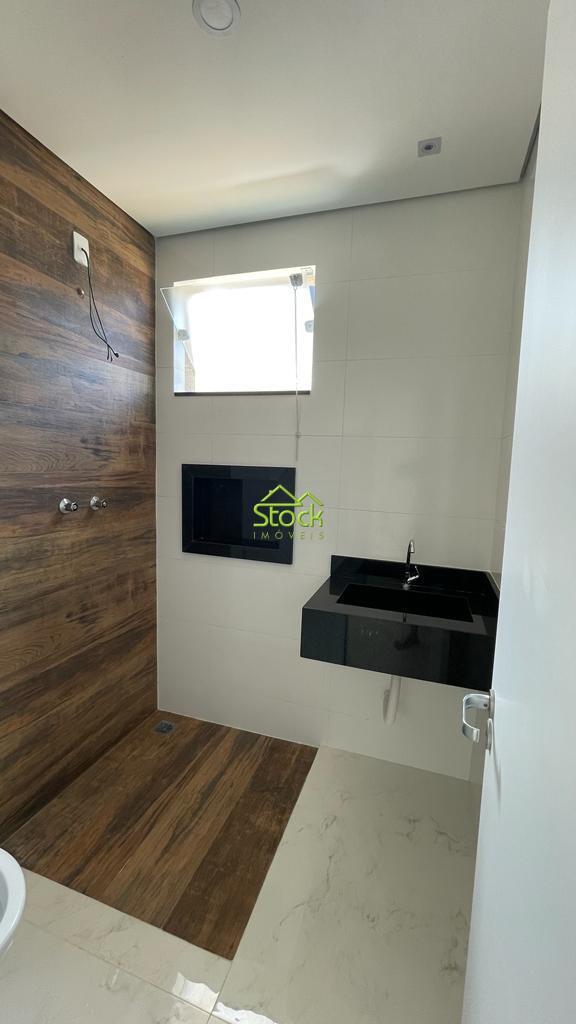 Casa, Shalimar, 3 Quartos, 2 Vagas, 1 Suíte