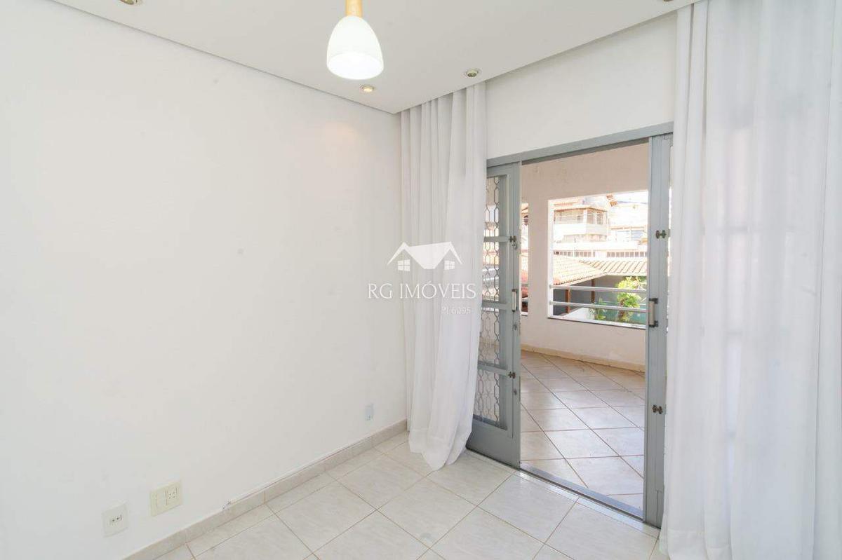 Casa, Milionários, 4 Quartos, 11 Vagas, 1 Suíte