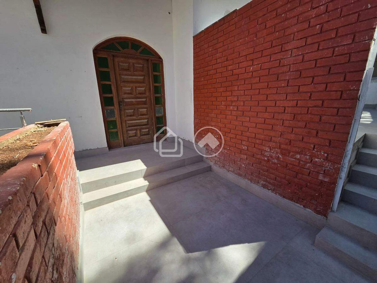 Casa, Buritis, 3 Quartos, 4 Vagas, 2 Suítes