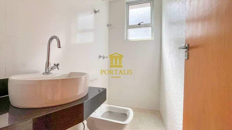 Apartamento, Serra, 2 Quartos, 3 Vagas, 1 Suíte