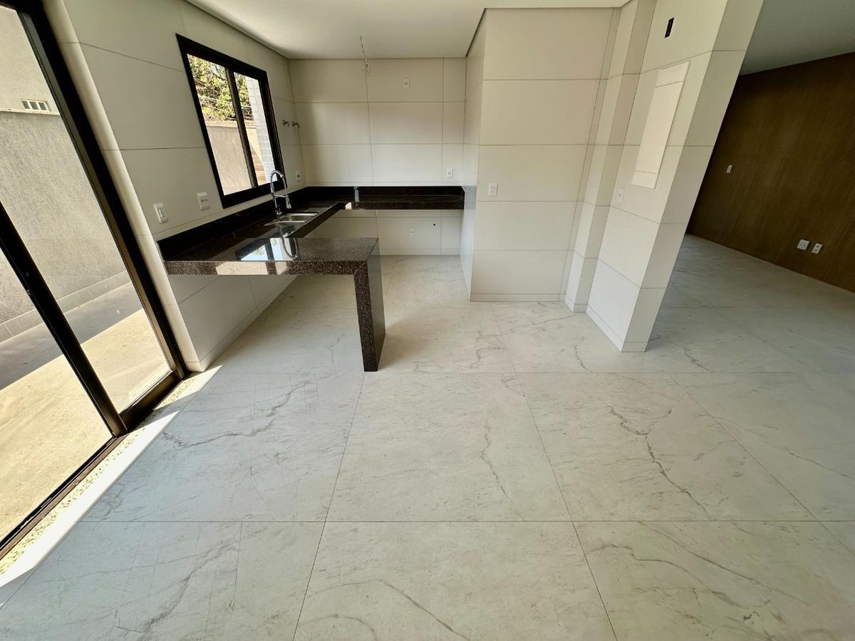 Apartamento, Jaraguá, 4 Quartos, 3 Vagas, 4 Suítes