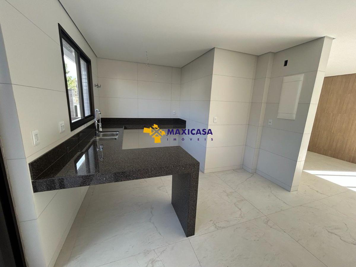 Apartamento, Jaraguá, 4 Quartos, 3 Vagas, 2 Suítes