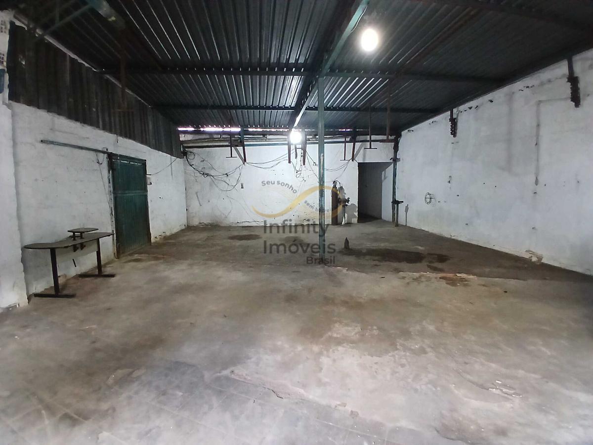 Ponto Comercial, Carlos Prates, 0 Quarto