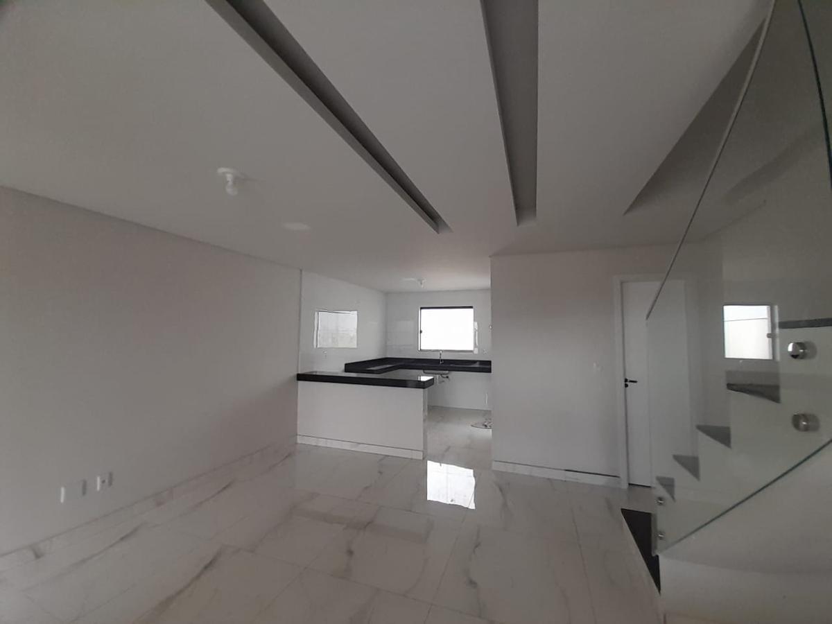 Casa, Floramar, 3 Quartos, 2 Vagas, 1 Suíte