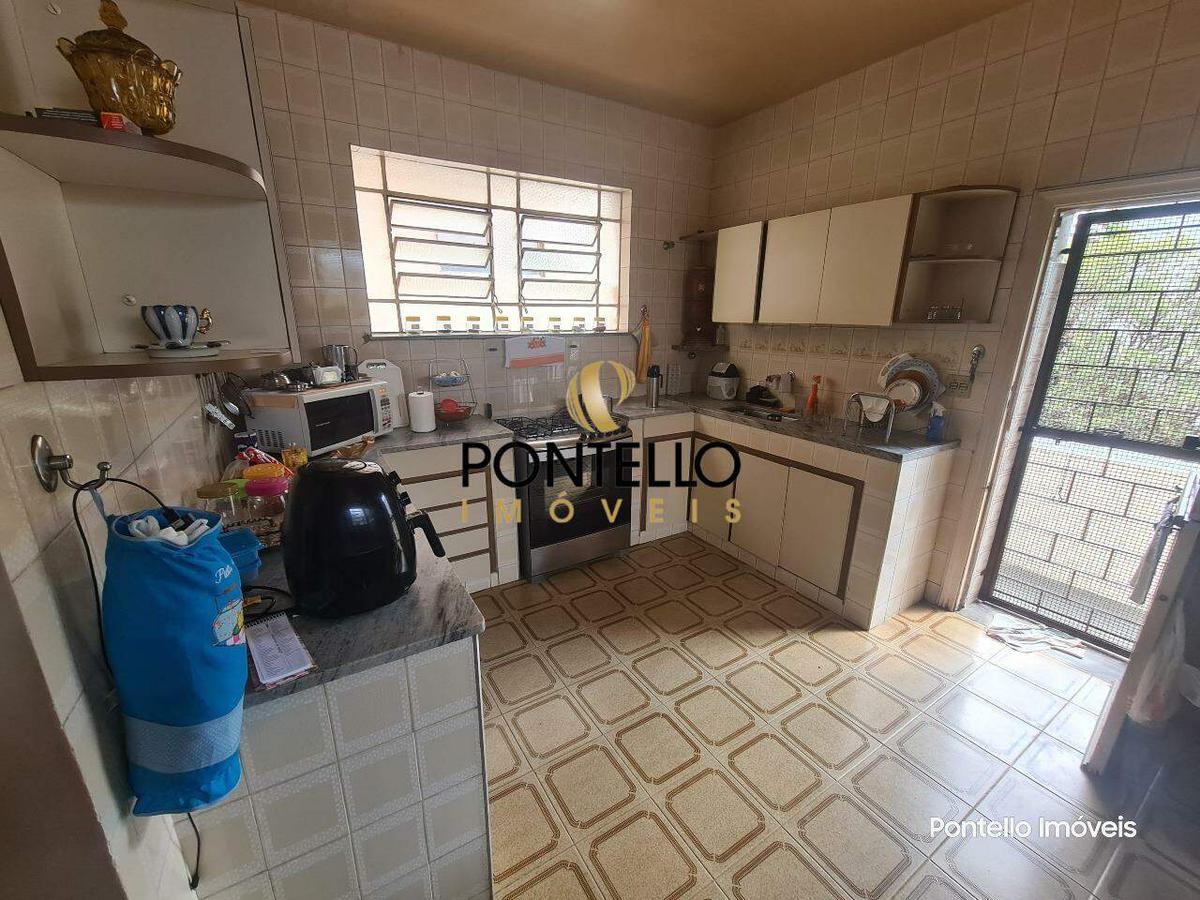 Casa, Cachoeirinha, 9 Quartos, 2 Vagas, 1 Suíte