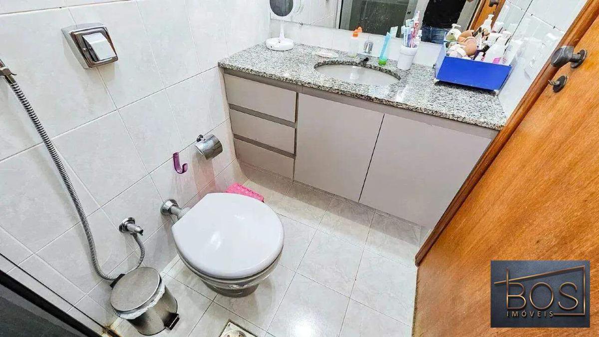 Apartamento, Sagrada Família, 3 Quartos, 2 Vagas, 1 Suíte