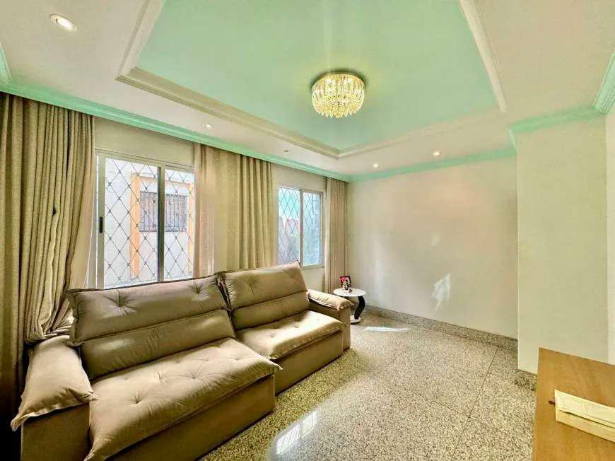 Apartamento, Sagrada Família, 3 Quartos, 1 Vaga, 1 Suíte