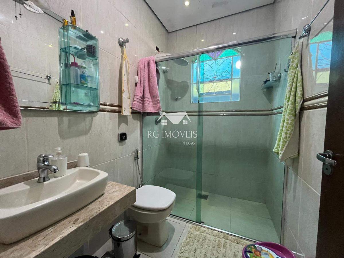 Casa, Milionários, 3 Quartos, 4 Vagas, 1 Suíte