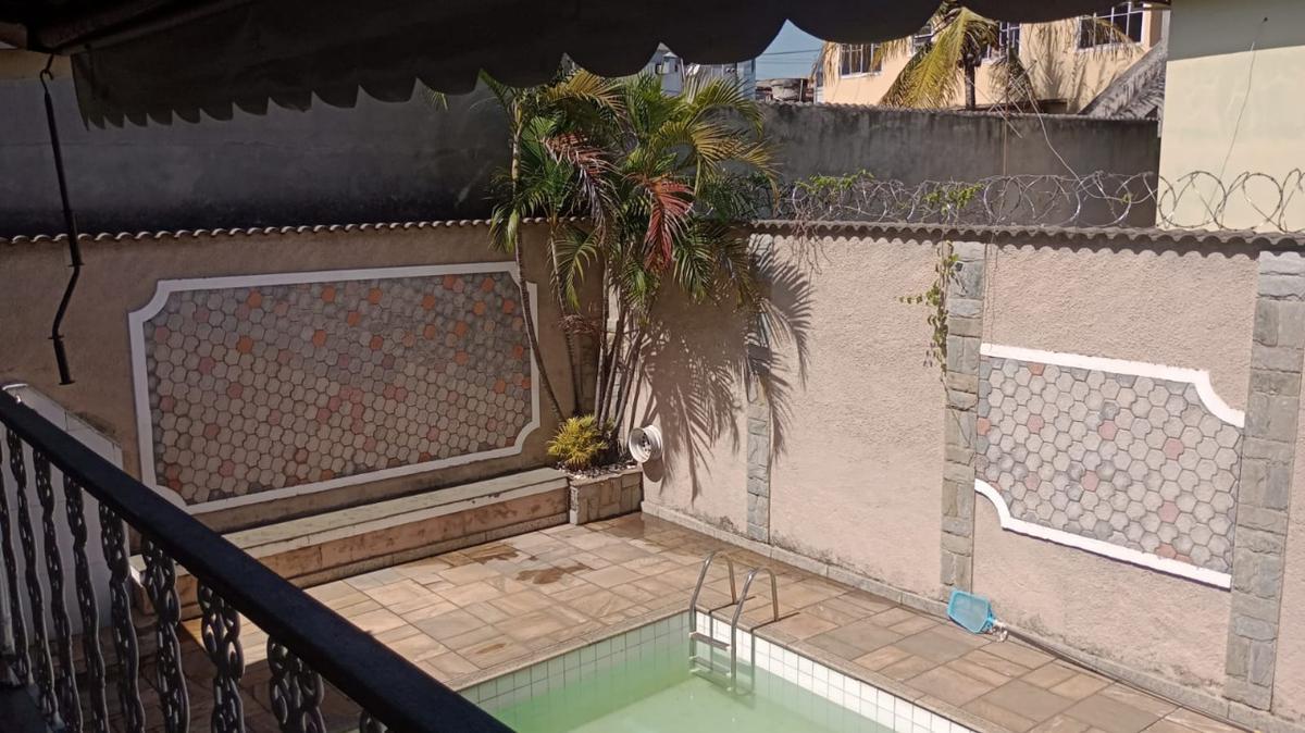 Casa, Santa Cruz, 3 Quartos, 4 Vagas, 1 Suíte